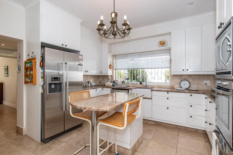 3 Bedroom Property for Sale in Constantia Western Cape